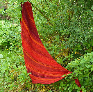 Chilli_linen_weave_outdoors_small2
