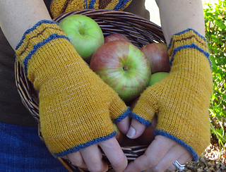 Hands_close_up_2_small2