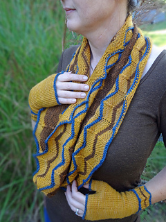 Mitts_and_cowl_small2