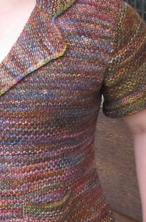 Closeup_pocket_neckline_small2