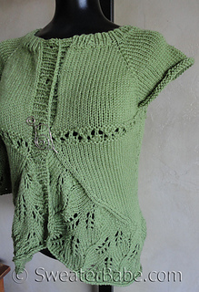 Eyelets_curved_hem_slvless_350_small2