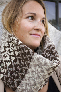 Triple_divide_cowl2_small2