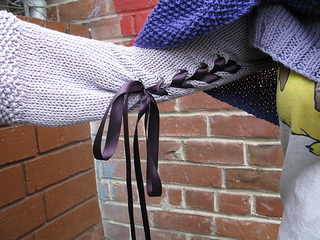 Lacing_close_up_small2