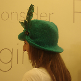 Hat_side_back_small2