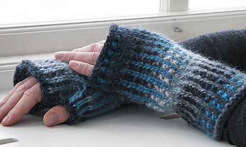 Isadora_poems_cornelia_ravelry_medium