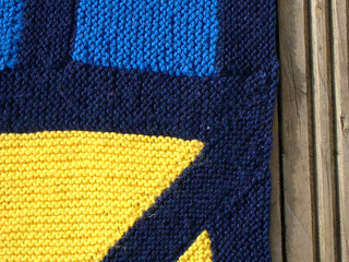 Figure_of_8_close_up_4_small2