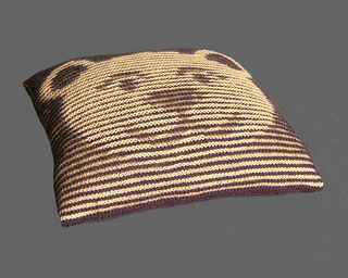Bear_cushion_4_800_small2
