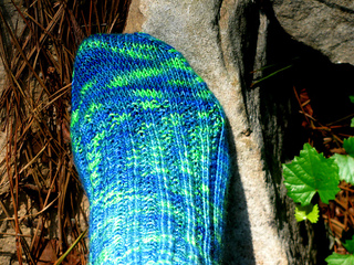 Hiker_chick_water_sprite_toe_pic_outdoors_small2