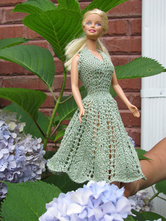 Barbie_lace_sundress_outside_001_small2