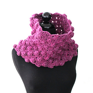 Bobbles_crochet_cowl_small2