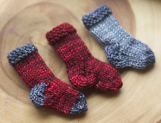 Gwn-littlesocks-01_small2