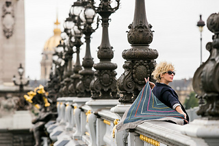 Paris_me_bridge_bees_small2