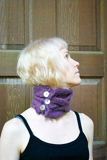 Cabled_cowl_2_small2