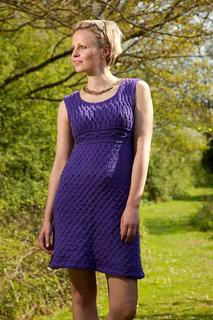 Km_summer_dress_official_photo_small2