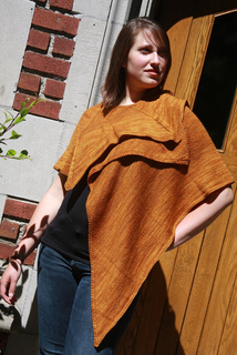 Gold_tri_shawl_sam1_small2