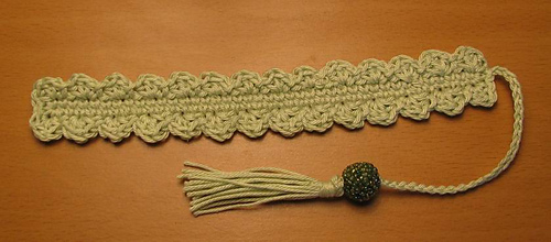 Crocheted_shell_bookmark_-_sage_medium