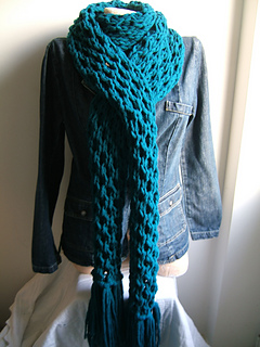 Giant_honeycombe_scarf_small2