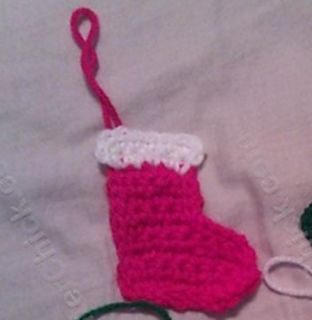 Christmas-stocking-ornament-crochet-pattern-free_small2