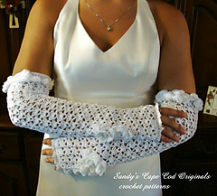 Fingerless_wedding_gloves_web_small