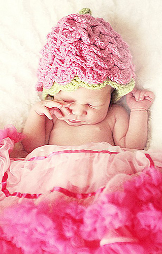 Pink_ruffle_hat_medium