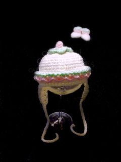 102a_hat_small2