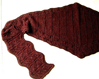 Waves_of_lace_hooded_scarf_-_flat_small2