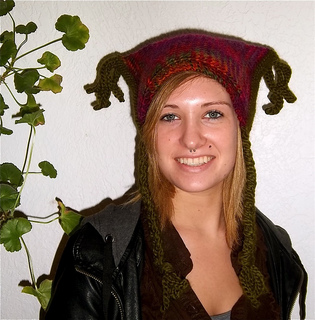 Bulky_braided_hat_aisha_1_small2