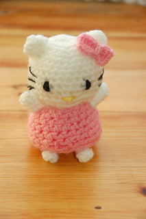 Hello_kitty_doll_small2