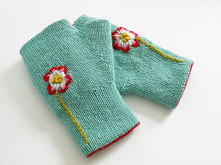 Reversible_fingerless_glove_powder_blue_flower_small2