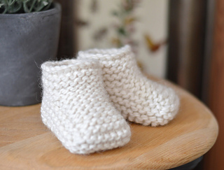 Ravelry: Super Chunky Baby Booties pattern by Caroline Brooke