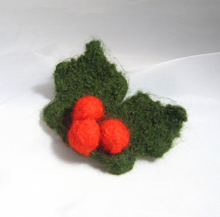 Ravelry: Felt Holly and Berries pattern by Claire Fairall Designs