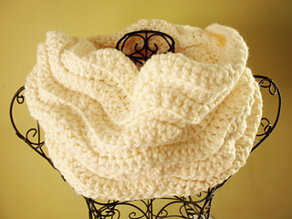 Cream_cowl_4_small2