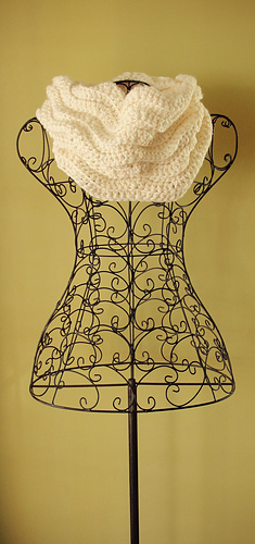 Cream_cowl_2_medium
