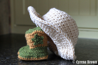 Hat_and_boots_small2