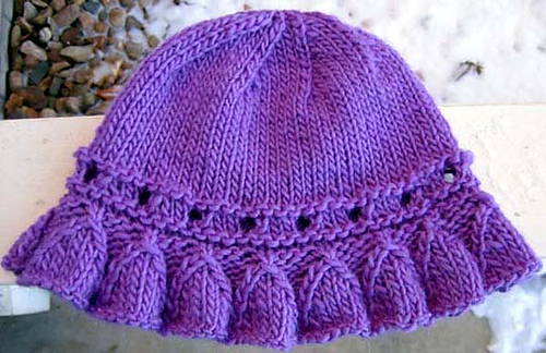 Bell_ruffle_hat_plain_medium