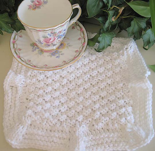 Touch_o_ruffle_dishcloth_white_w_teacup_small2