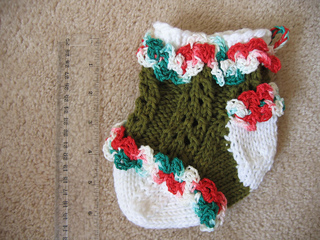 Ruffled_lace_baby_stocking_1_small2