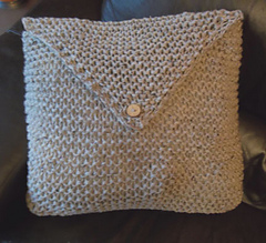 Garter_stitch_cushion_1_small