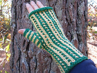 Team_spirit_mitts_hand_pm_small2