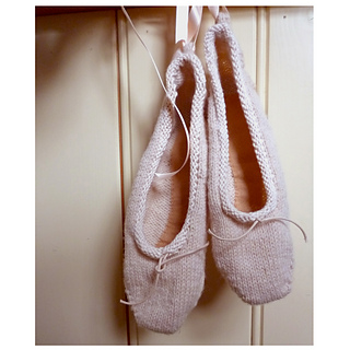 Ballet_slipper_1_small2