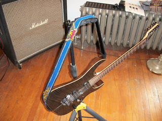 Guitar_strap_small2