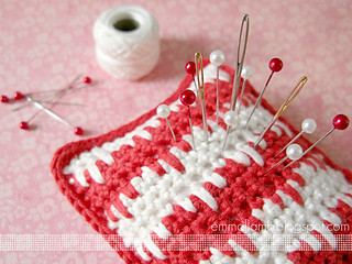 _emma_lamb_-_nordic_pincushion_-_ravelry_1_small2