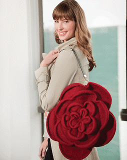 Rose-bag-with-woman_small2