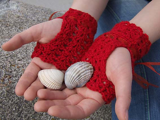 Pennyfeathergloves3copy_small2