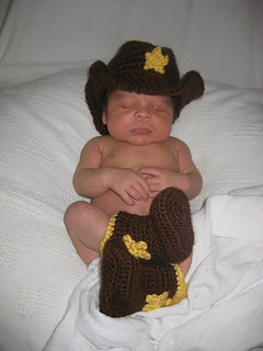 Cowboy_hat_and_boots_small2