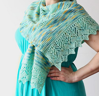 Molto_bella_shawl_1_small2
