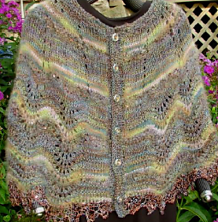 Ravelry: Viennese Capelet - Winter Version pattern by ...