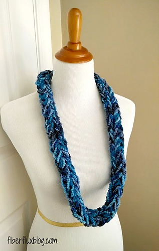 Fingerknitsparklecowl_medium