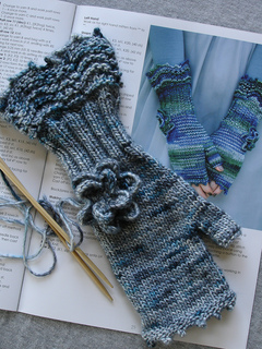 Knitting_3177_small2
