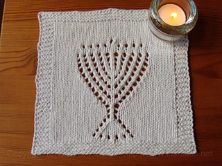 Menorah-with-candle_small2